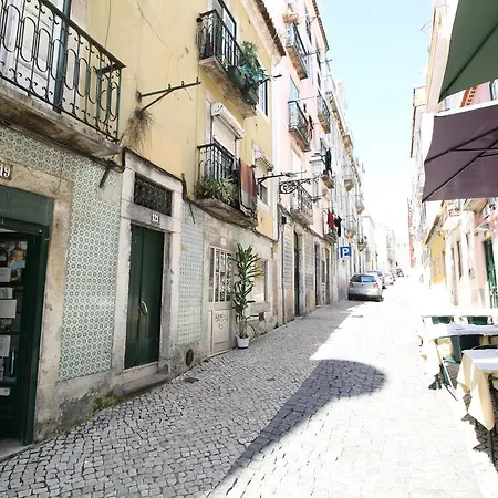 Bairro Alto In A Polaroid - Party In Appartement Lisboa