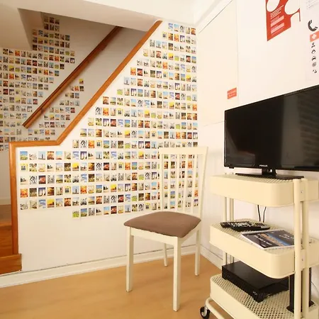 Bairro Alto In A Polaroid - Party In Apartmán *