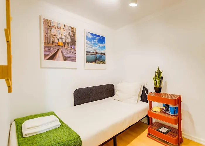 Bairro Alto In A Polaroid - Party In Apartamento Lisboa