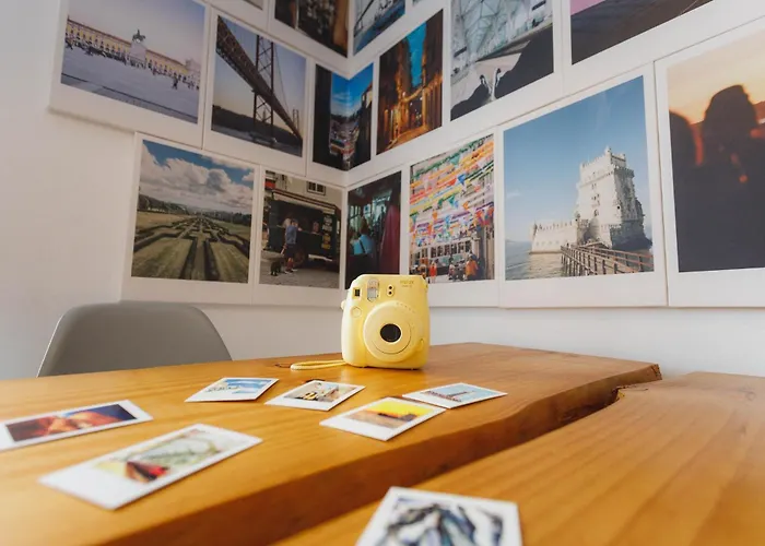 Bairro Alto In A Polaroid - Party In Apartment Lissabon