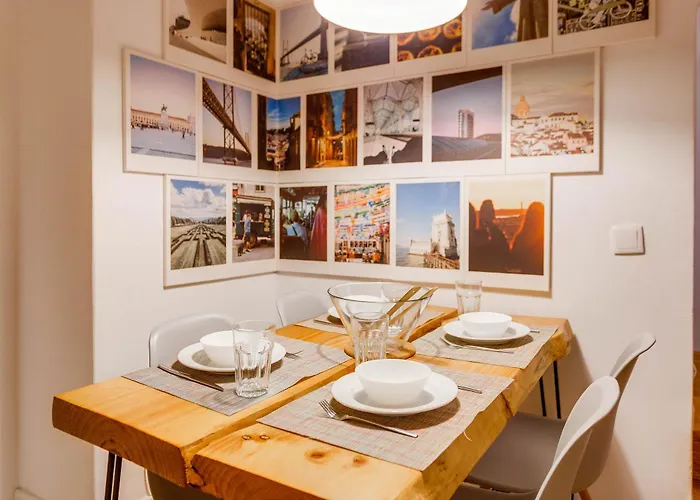 Bairro Alto In A Polaroid - Party In Apartment *