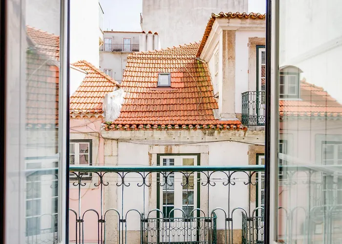 Bairro Alto In A Polaroid - Party In Apartment Lissabon